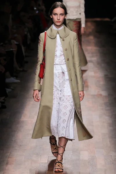 Look 46